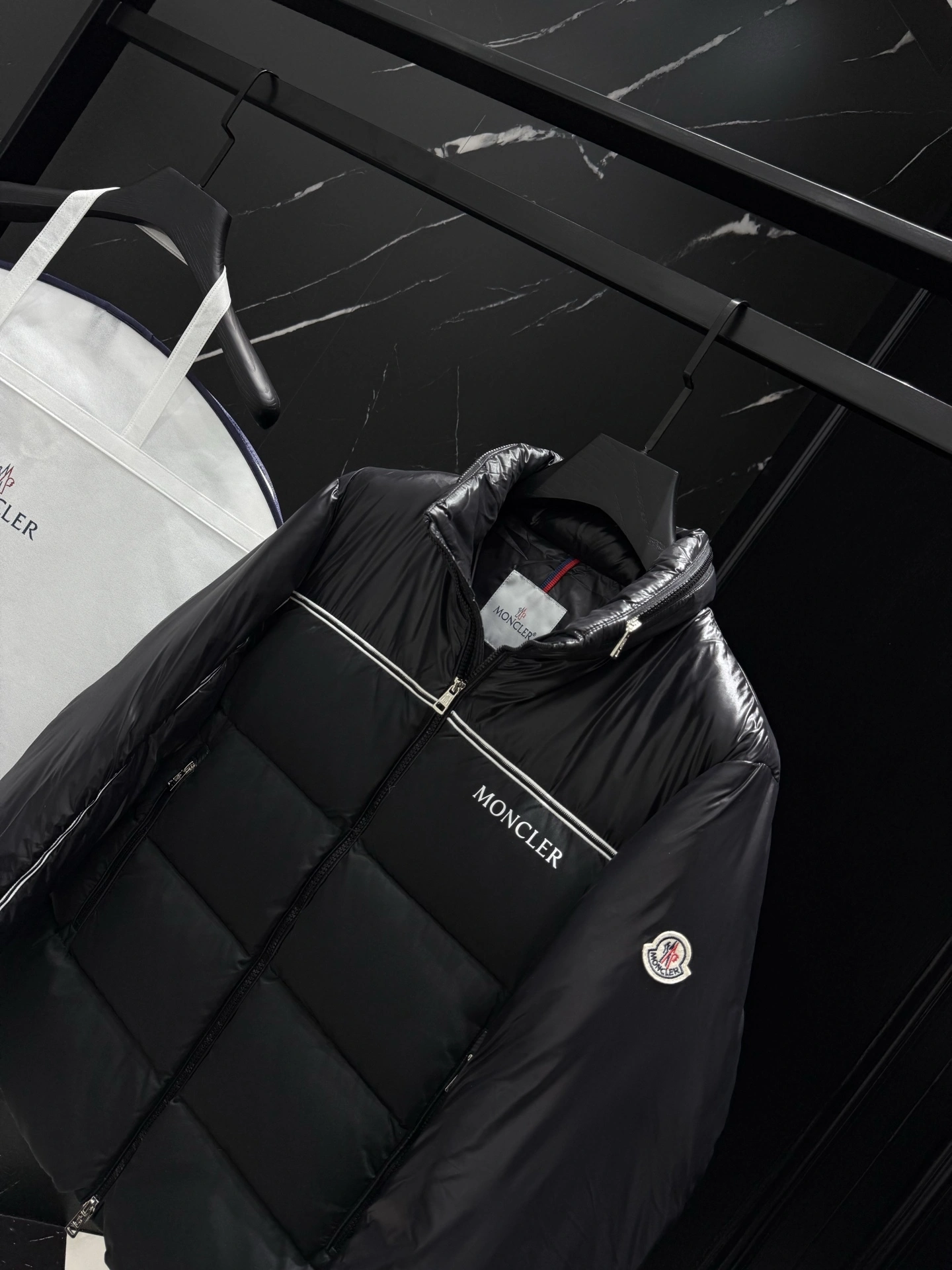wg.luxury-- 7o9385r Down jacket white duck down item: E-F501J1501H